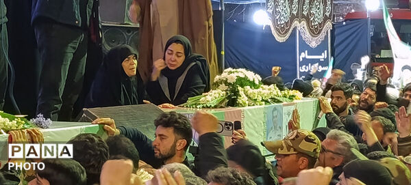 وداع مردم شریف عزدار شهرستان با دو شهید جنگ صهیونیستی 