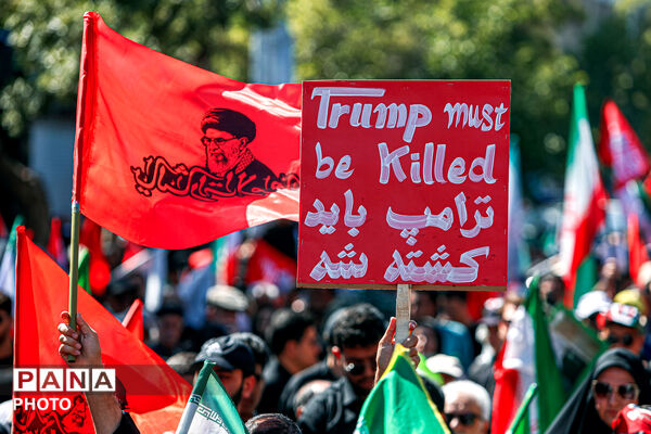 تشییع پیکر رهبر شهید انقلاب در مشهد مقدس-۲