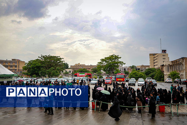 بزرگداشت شهدای خدمت در مصلای اعظم امام خمینی(ره) تبریز 