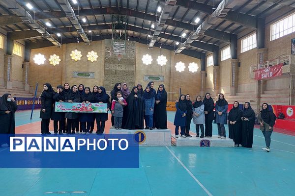 مسابقات ورزشی ویژه فرهنگیان به‌مناسبت گرامیداشت هفته معلم در ناحیه 2 شهرری 