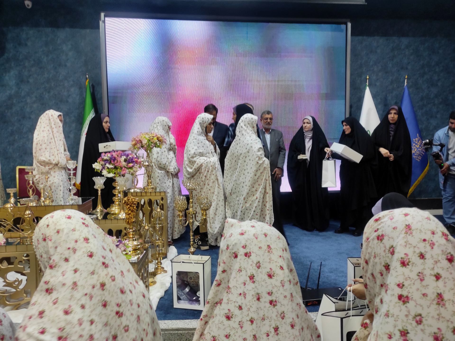 مراسم جشن ازدواج و اهدای ۱۱۰ جهیزیه به نوعروسان اصفهانی