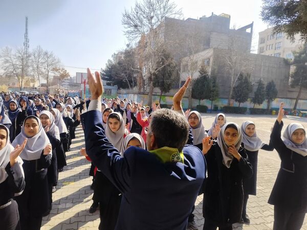 تمرین آمادگی پیشتازان دبیرستان شاهد شهید حمامی ناحیه ۶ مشهد
