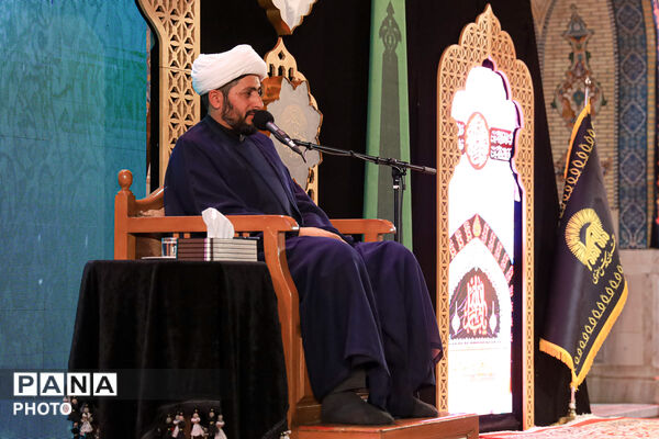 عزاداری سنتی شب هفتم محرم در «حسینیه حرم»