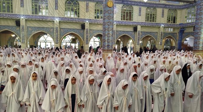 گشوده شدن بال‌های بندگی بر شانه‌های ۱۵۰۰ فرشته در مسجد جامع مراغه