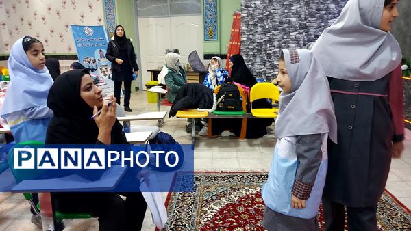 جشنواره رقابت‌های علمی و مهارتی سفیران سلامت ناحیه ۶مشهد