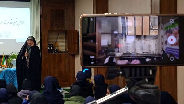 کارگاه راز جذابیت دختران در دبیرستان نورالهدی تبادکان