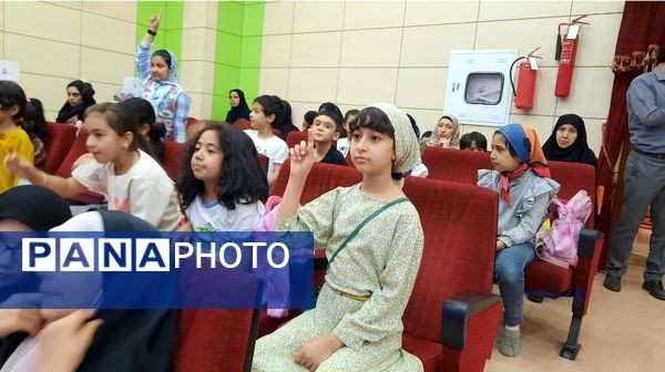 هم‌نشینی اعضای مراکز کانون پرورش فکری کودکان و نوجوانان در مشهد