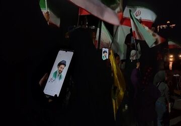جمهوری اسلامی ایران  پیروز است