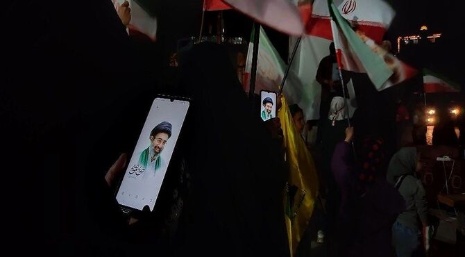 جمهوری اسلامی ایران  پیروز است