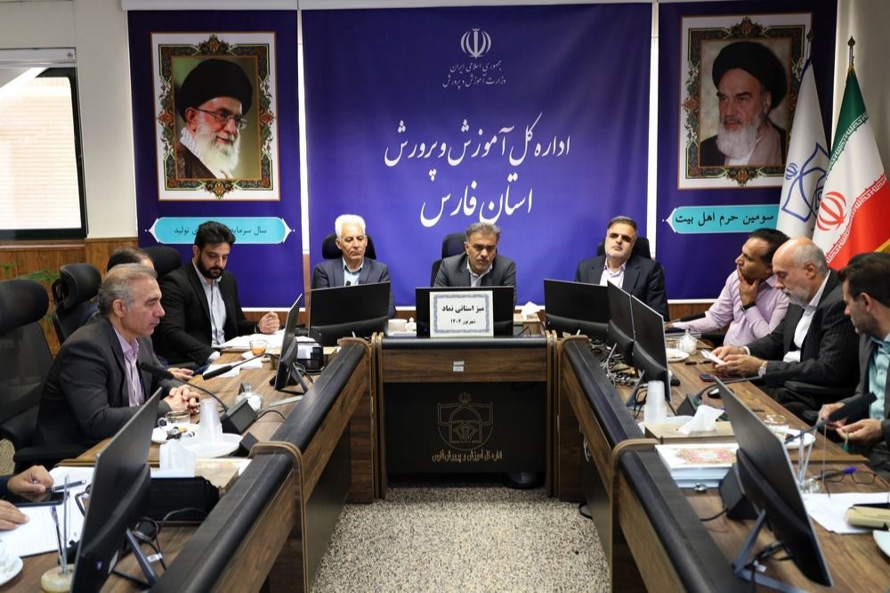 بسیاری از عوامل ناهنجاری در جامعه، تحقق طرح های تربیتی در مدارس را با مشکل روبرو می کند
