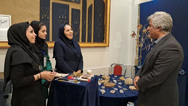 هنرجویان ناحیه۶ توانمندی های خود را به نمایش گذاشتند
