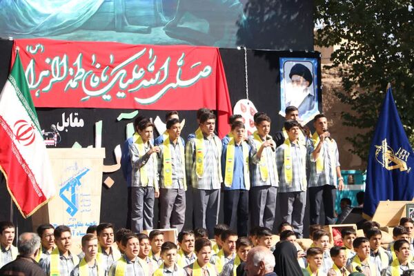 راهپیمایی با شکوه ۱۳ آبان ماه در شهرستان آباده
