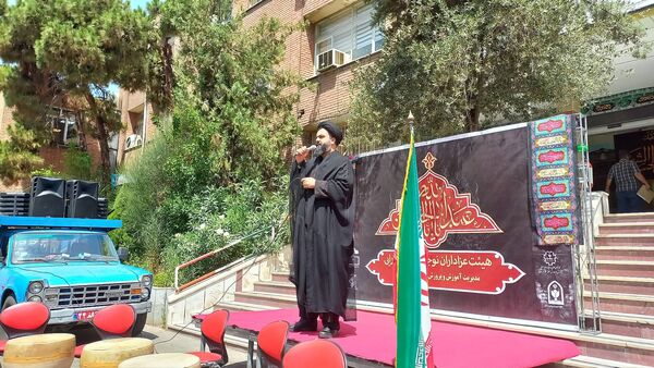 تجلی ایمان و تقوا در جوانان و نوجوانان عاشورای مدارس آموزش و پرورش منطقه۶ شهر تهران