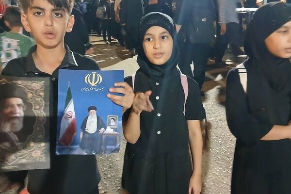 «میناب ۱۶۸»؛ رمز خدمت کودکان عراقی به زائران اربعین به نیابت از شهدای دانش‌آموز ایران
