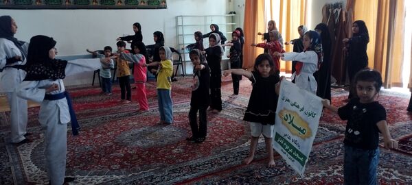 کلاس‌های تابستانه در کانون فرهنگی و هنری میلاد 