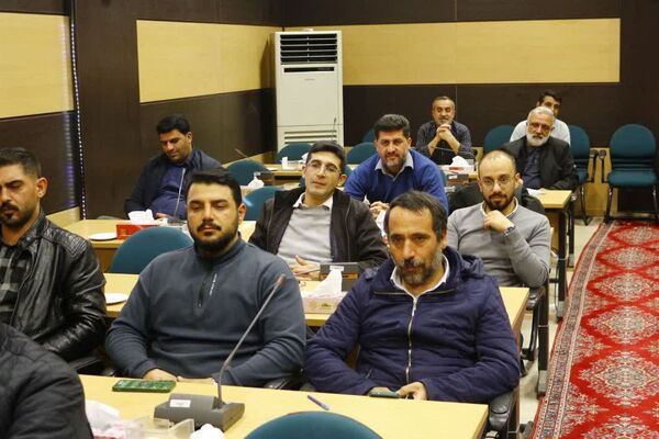 جلسه ستاد دهه فجر فیروزکوه با تأکید بر مردمی‌سازی برنامه‌ها