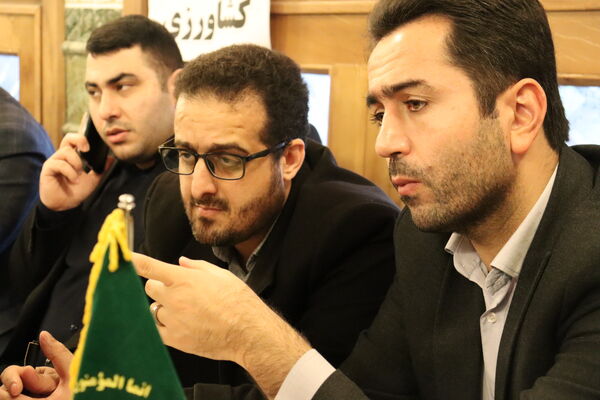 میز خدمت در بخش بندپی شرقی به‌مناسبت دهه فجر