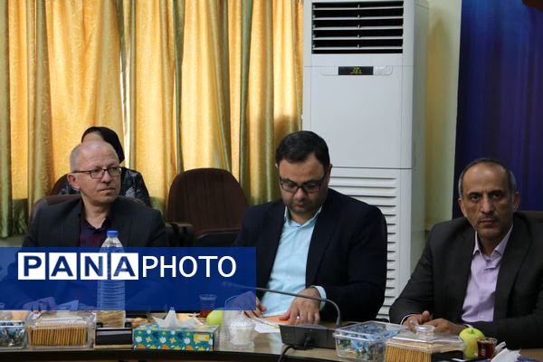 نشست خبری مدیر‌کل آموزش و پرورش سمنان با اصحاب رسانه و مطبوعات