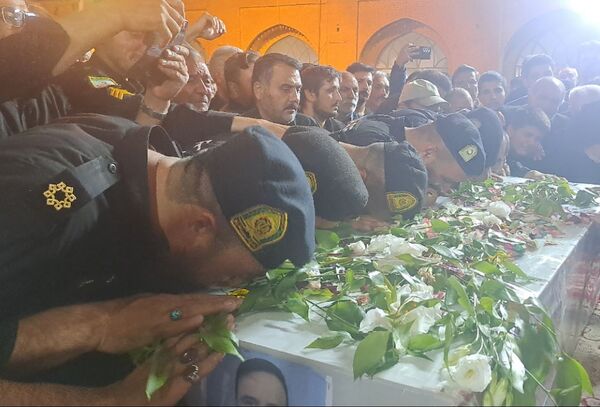 مراسم وداع با شهید امنیت هادی میرآبادی در مسجد جامع شهرستان نیشابور 