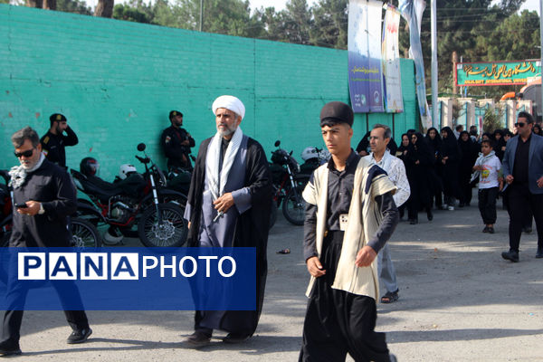 اعزام قشرهای مختلف مردم قم به مراسم سالگرد ارتحال امام(ره)