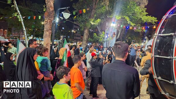 طنین سرود در تجمع احمدآباد