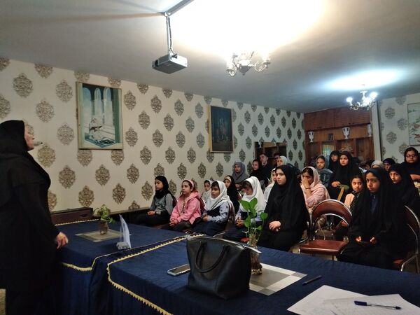آموزش مقدماتی خبرنگاری در کانون ١۵ خرداد ناحیه ٣ آغاز شد