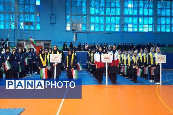 یاوران انقلاب؛روشنای مسیر نوجوانان امروز