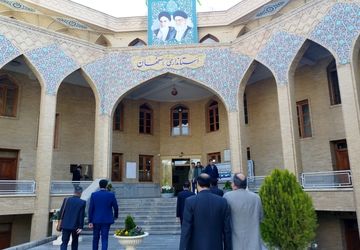 دیدار استاندار اصفهان با مسئولین استان