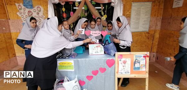 همدلی دانش‌آموزان البرزی در جشن عاطفه‌ها