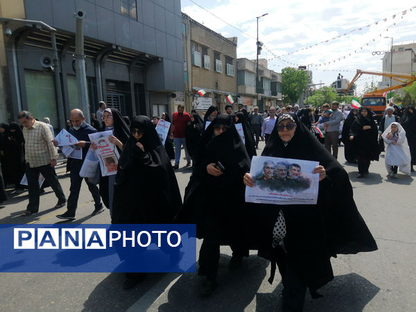 راهپیمایی نمازگزاران جمعه قم در حمایت از عملیات وعده صادق و طرح نور