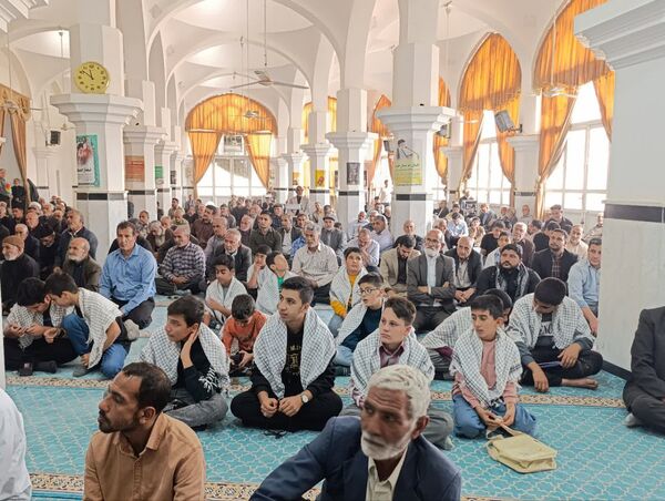 حضور پر شور بسیجیان در نماز جمعه شهرستان خلیل آباد 