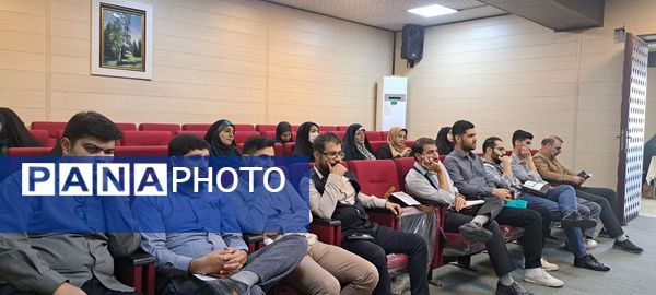 برگزاری کارگاه‌های توانمندسازی سپهر دانش و معرفت مربیان پرورشی مدارس دولتی و غیردولتی در ناحیه 2 کرج