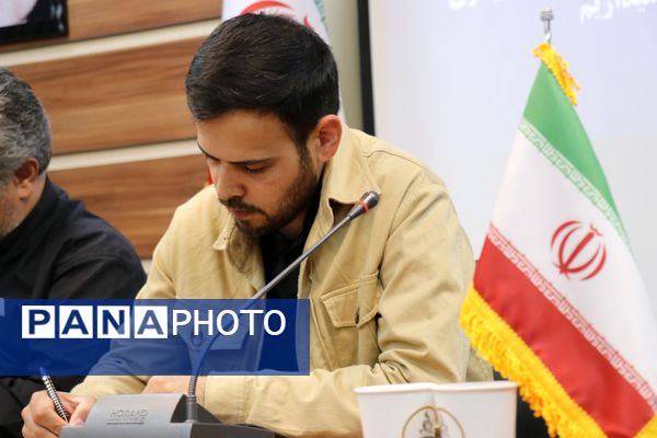 نشست گزارش عملکرد مجری‌شو و خبرنگارشو در سازمان دانش‌آموزی خراسان رضوی