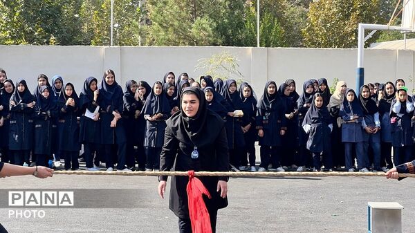 شور و نشاط ورزشی دانش‌آموزان دبیرستان شهید تیمسار فلاحی ناحیه 1 کرج در روزهای بازگشایی مدارس
