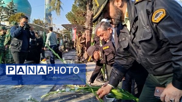 آیین گلباران مزار شهدای امامزاده محمد کرج