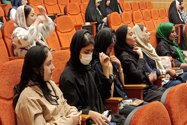 برگزاری نشست صمیمانه هنرمندان و فعالان عرصه رسانه در شهرستان ملارد