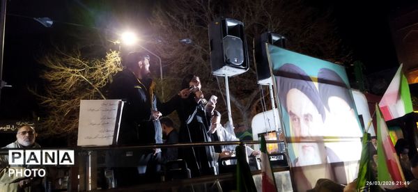 شبی پرشور در حسینیه امام خمینی (ره) نیشابور