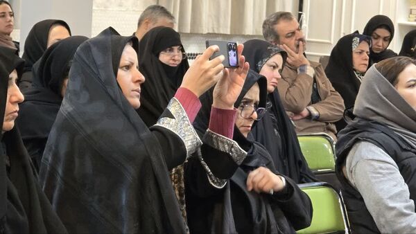 جلسه دوم هدایت تحصیلی ویژه پایه نهم دبیرستان دوره اول بعثت واحد۶ 