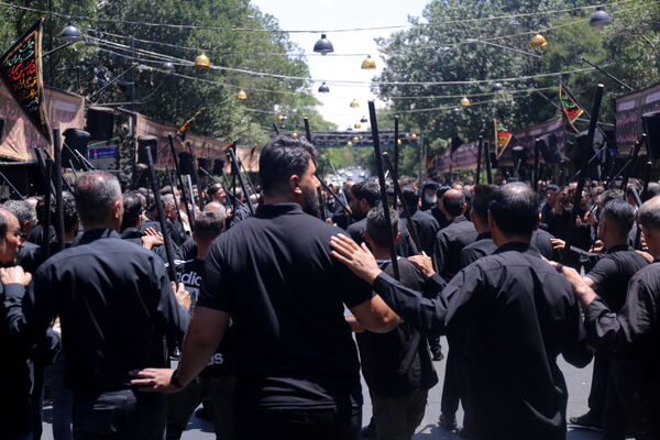 ظهر عاشورایی شهر اولین‌ها
