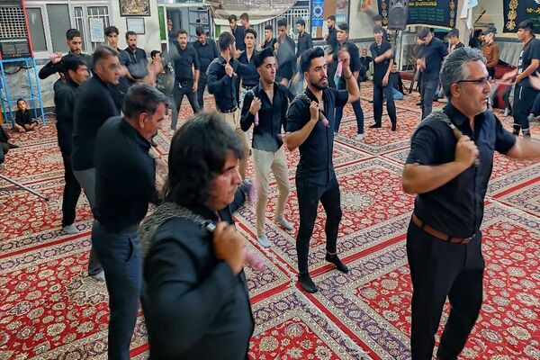 مراسم عزاداری امام حسین(ع) در شهر بار 