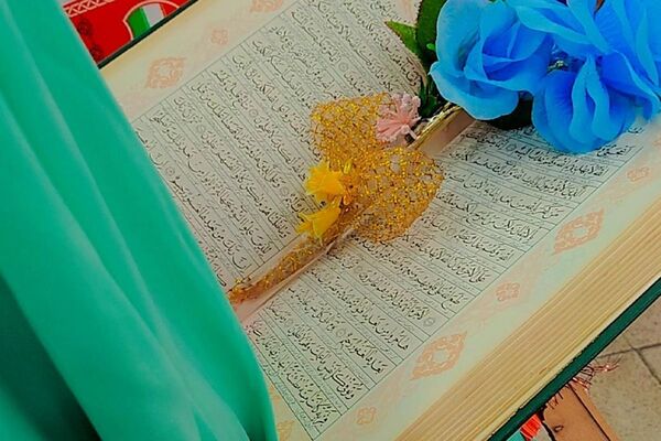 مراسم «لاله‌های روشن» در دبستان دکتر کیهانی 