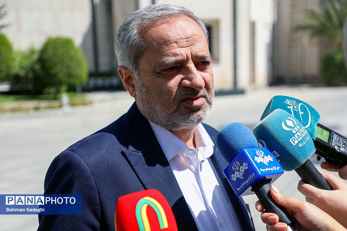 توزیع شیر در مدارس بدون هیچ مشکلی در حال انجام است/ ارتقاء شبکه شاد در دستور کار است