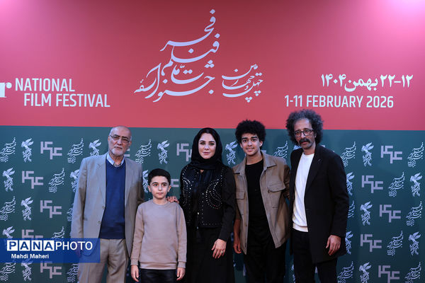 فرش قرمز فیلم «سرزمین فرشته‌ها» با حضور سلاف فواخرجی بازیگر عرب