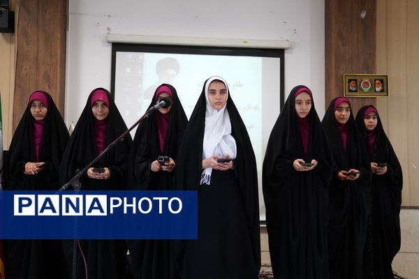 همایش استانی سپاس مربی با حضور پرشور دانش‌آموزان پیشتاز وخبرنگار پانای استان اصفهان