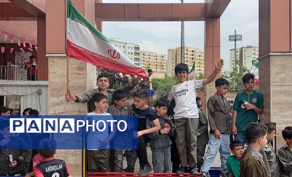 برگزاری فینال مسابقات فوتبال در مدرسه رودکی منطقه پردیس