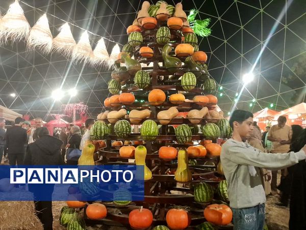 طعم و رنگ پاییز در باغ مشهد