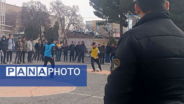 روز سوم  از مسابقات گل کوچک دبیرستان شاهد ابوذر غفاری نیشابور