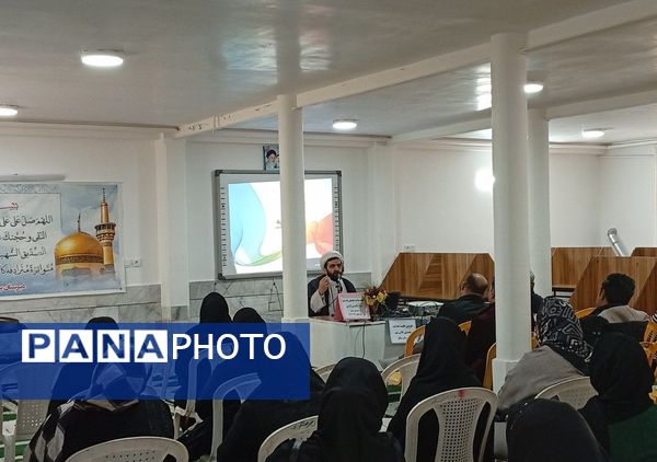 جلسه هدایت تحصیلی پایه نهمی دبیرستان میثاق ویژه والدین 