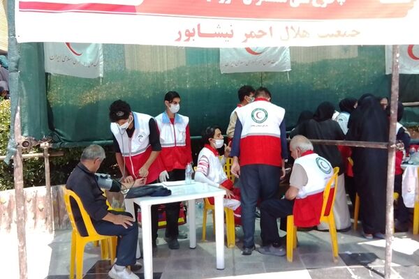فرشتگان سرخ و سفید در مسیر خورشید
