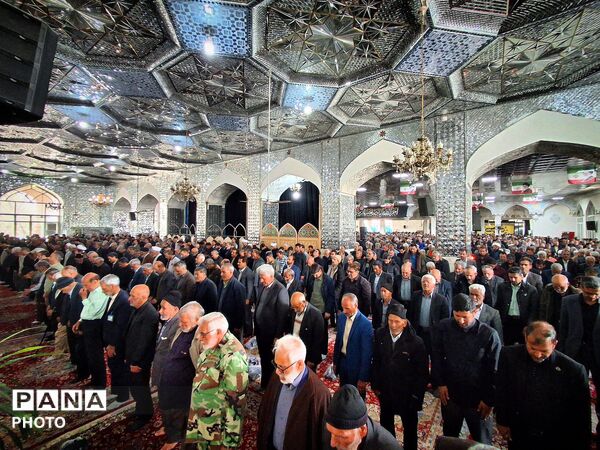 اقامه اولین نماز جمعه سال ۱۴۰۵ در کاشمر